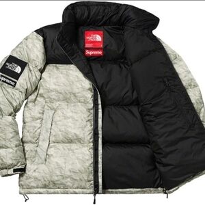 Supreme x The North Face Paper Print Men's Nuptse Jacket FW19 Size Medium